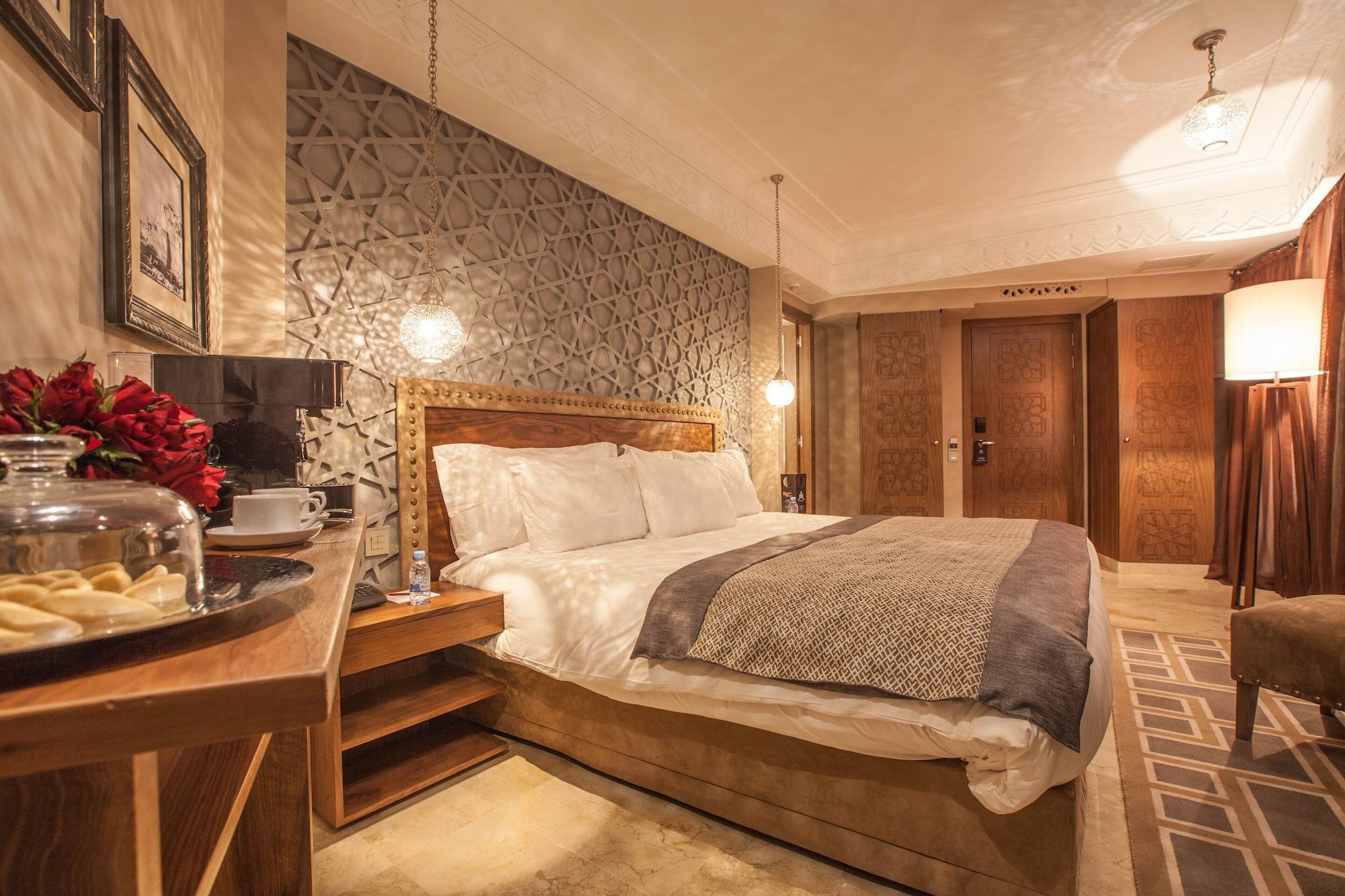 Hivernage Hotel & Spa Marrakesh Luaran gambar A bedroom at the hotel